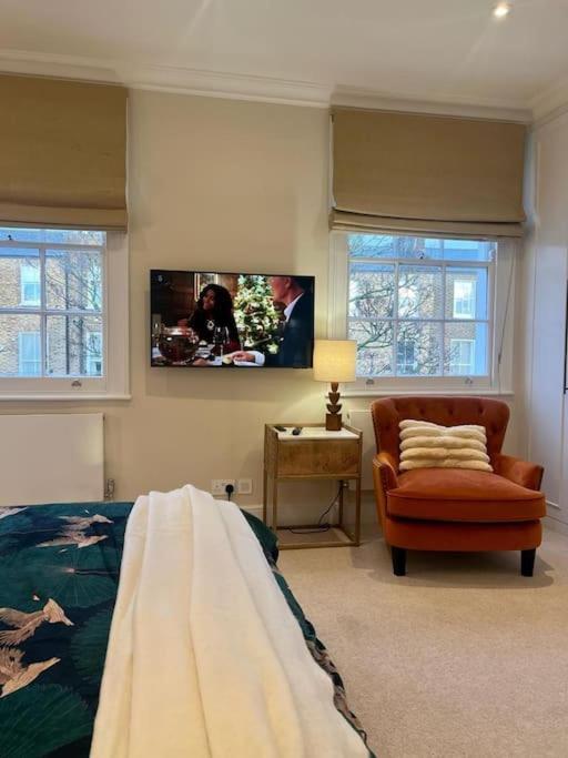 דירות לונדון Flat In The Heart Of Holland Park מראה חיצוני תמונה